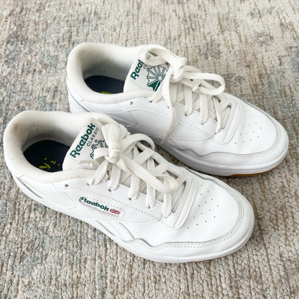 Reebok sneakers size 7.5